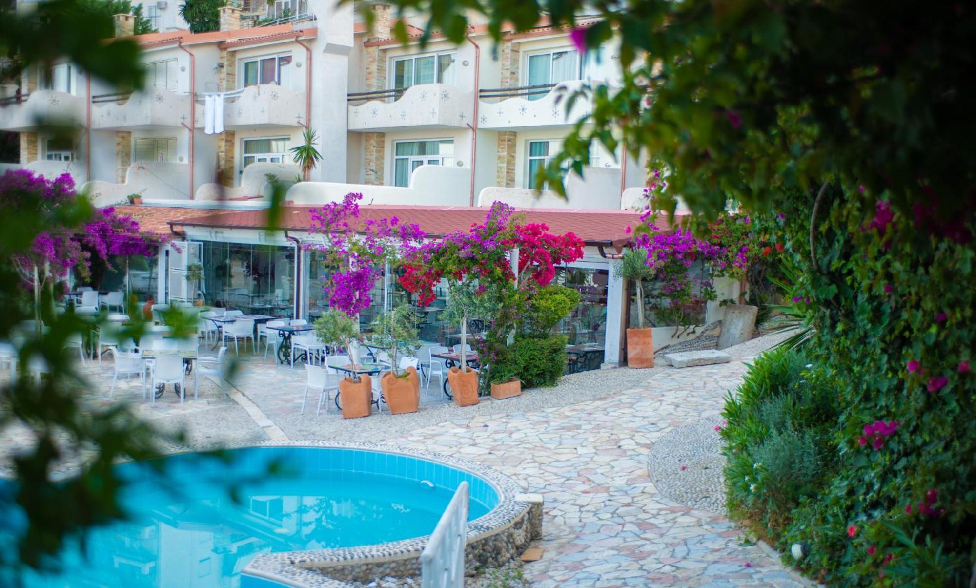 Bougainville Bay Apartments Sarande Exterior photo